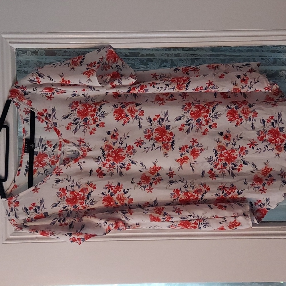Torrid Floral tunic